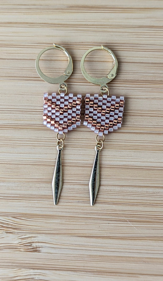 Boucles FLECHE - Beige rosé et cuivré
