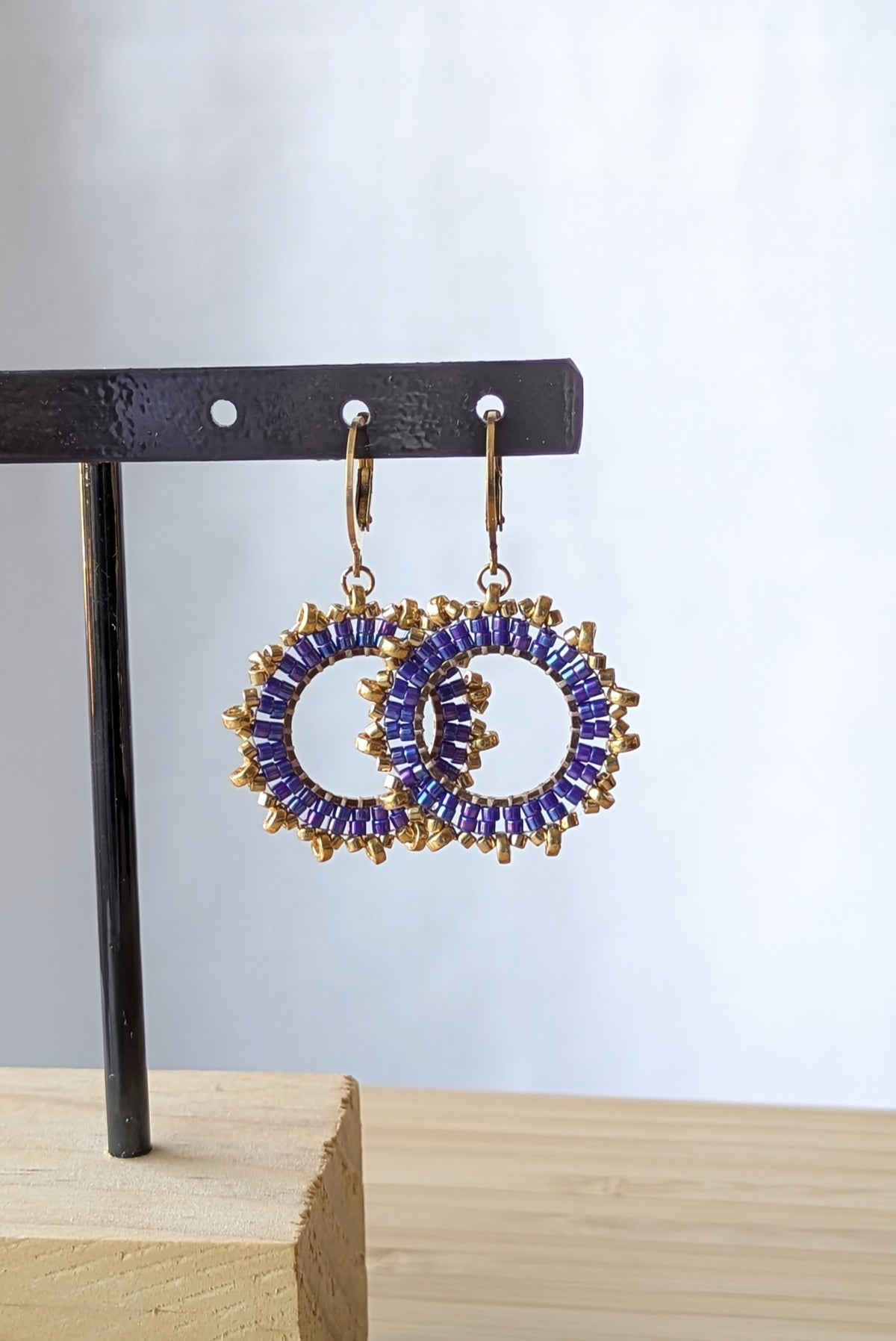 PAOLA - Boucles d'oreilles en perles tissées sur anneau - Bleu