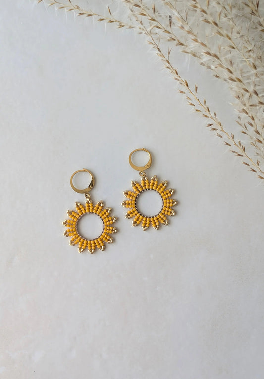 Boucles d'oreilles pendantes tissage herringbone - Jaunes