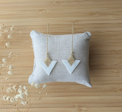 Boucles d'oreilles graphiques Pampaya en perles Miyuki blanches et dorées - Tissage artisanal français élégant