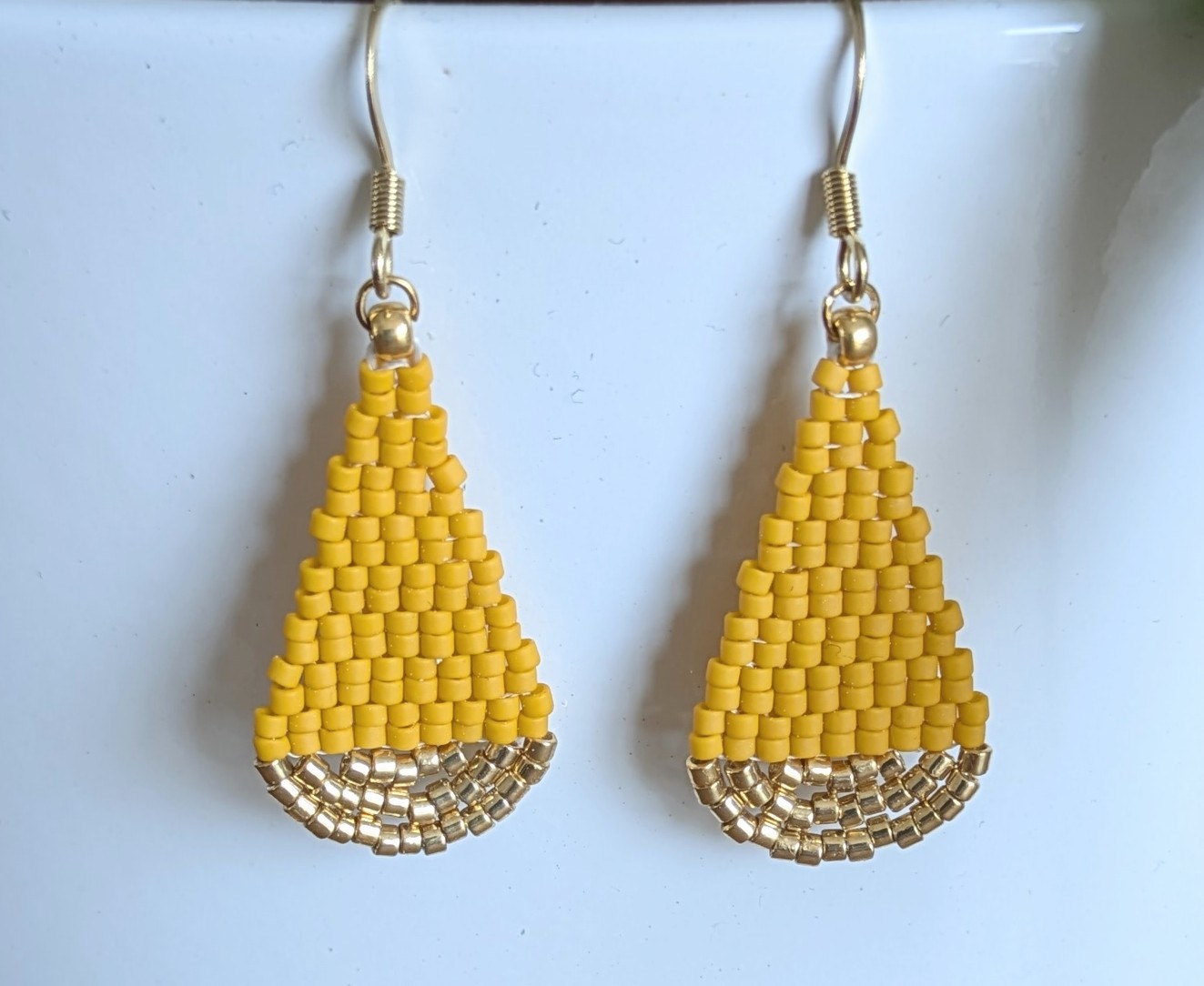 Boucles d'oreilles goutte - Jaune et doré