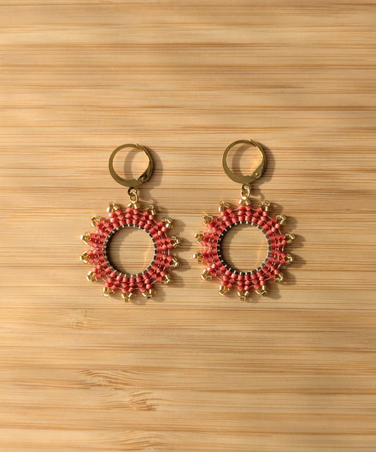 Boucles tissées main perles miyuki rouges et dormeuses acier inoxydable doré