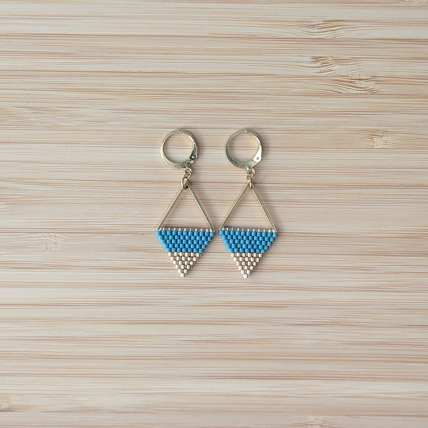 Boucles d'Oreilles Triangle - Bleu vert et doré