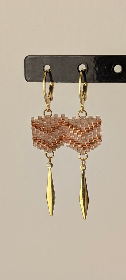 Boucles FLECHE - Beige rosé et cuivré