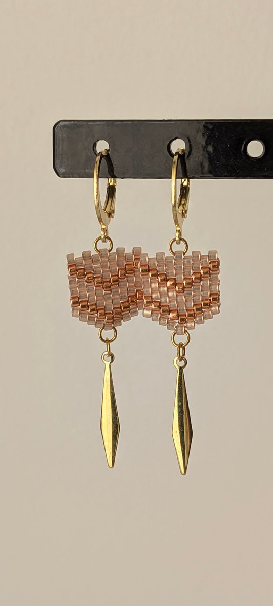Boucles FLECHE - Beige rosé et cuivré