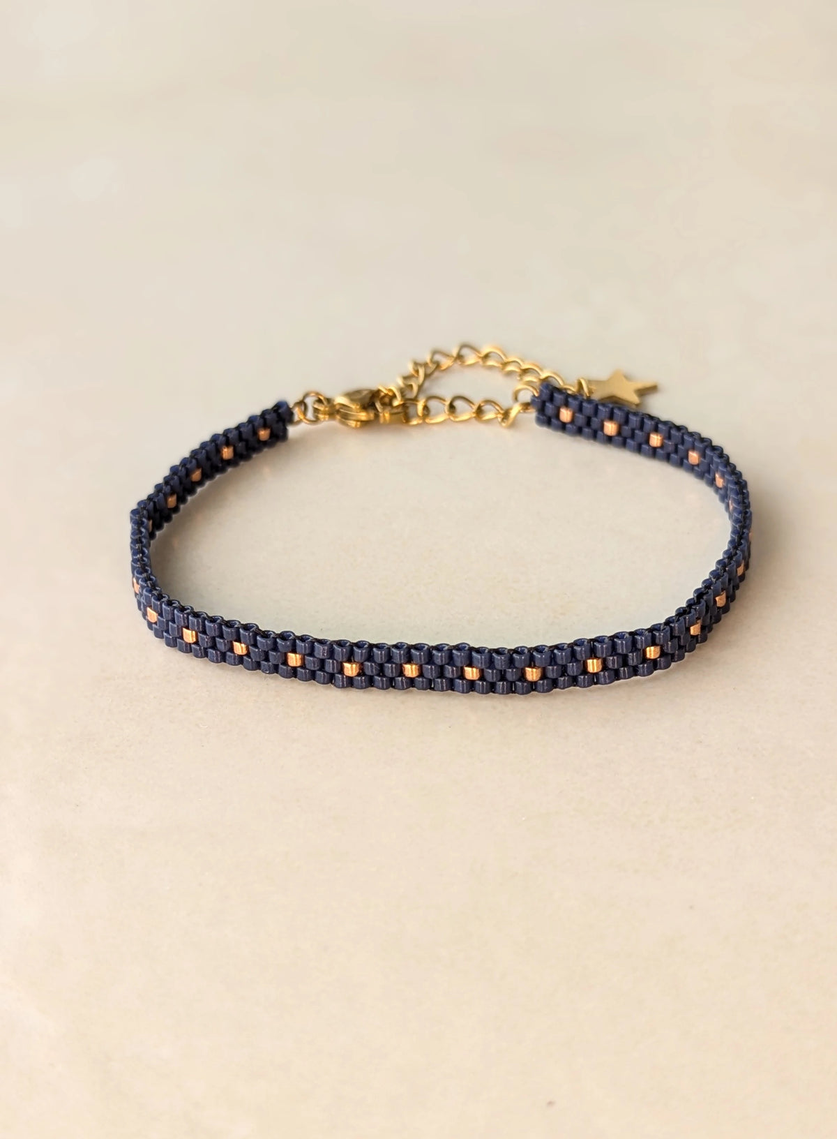 Bracelet minimaliste tissé fin ZOE - Bleu marine