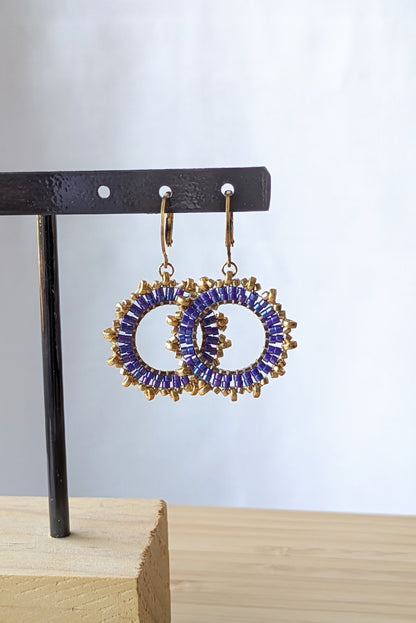 PAOLA - Boucles d'oreilles en perles tissées sur anneau - Bleu