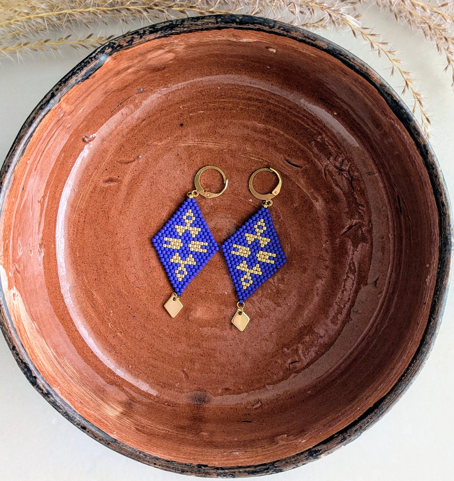 Boucles d'oreilles ethniques INDIANA bleues en perles miyuki- Vue principale